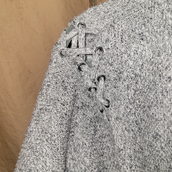 American Eagle Oversized Grey Knit Cardigan Sweater Medium - Picture 3 of 4